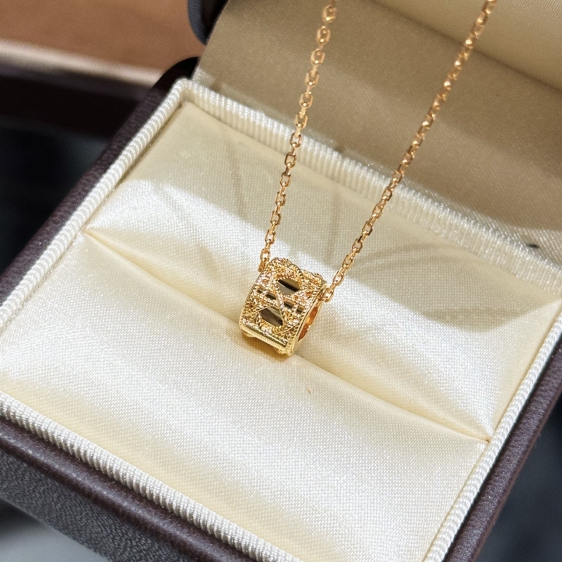 chr1st1an D10r necklaces